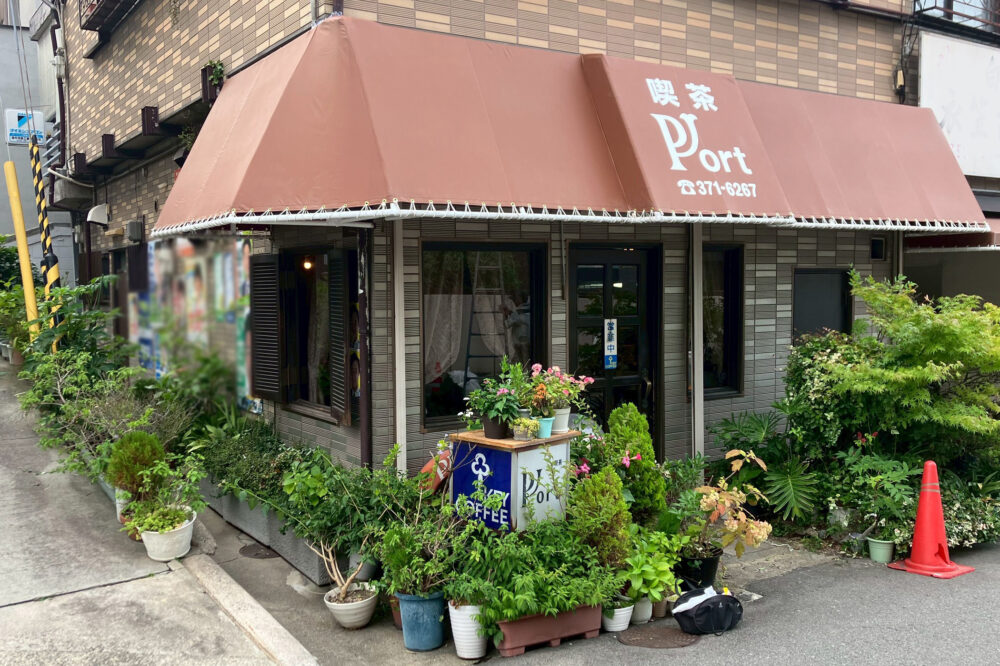 喫茶店のテント張替